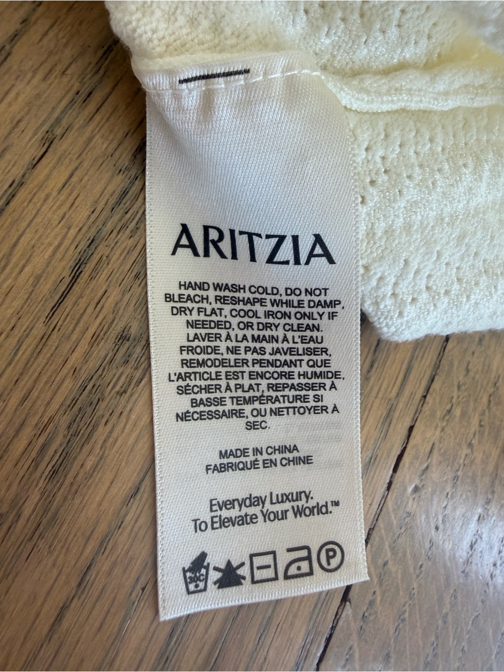 Aritzia Wilfred Cream Knit V-Neck Tie-Waist Crop Top - X-Small - Picture 6 of 6
